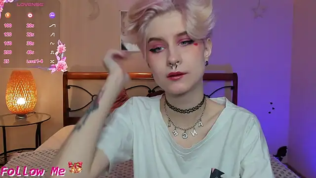 Angel Julles online show from 12/05/25, 01:14