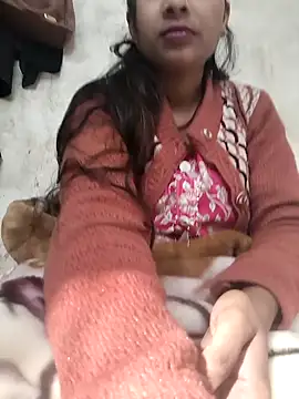 Snapshot of Cute_Arushi chatting on 12/15/25, 08:51 Cute Arushi online show from 12/15/25, 08:51