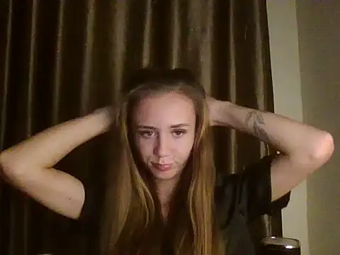 Snapshot of MyLittle_Flame chatting on 05/20/26, 04:24 MyLittle Flame online show from 05/20/26, 04:24