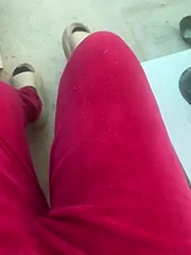 Snapshot of gatitaamelosa chatting on 05/22/26, 03:39 gatitaamelosa online show from 05/22/26, 03:39