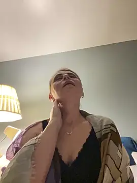 ToriLove777 online show from 11/06/25, 06:47