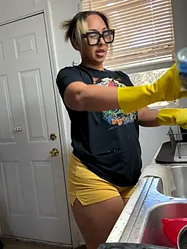 Snapshot of prettylildes chatting on 11/09/25, 09:13 prettylildes online show from 11/09/25, 09:13