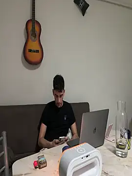 Snapshot of yasinesra757_ chatting on 01/07/26, 01:41 yasinesra757 online show from 01/07/26, 01:41