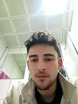 Snapshot of yasinesra757_ chatting on 01/08/26, 09:39 yasinesra757 online show from 01/08/26, 09:39