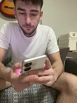 Snapshot of yasinesra757_ chatting on 02/16/26, 04:52 yasinesra757 online show from 02/16/26, 04:52