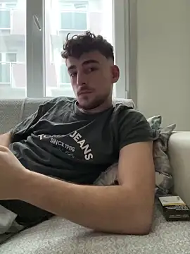 Snapshot of yasinesra757_ chatting on 02/17/26, 08:22 yasinesra757 online show from 02/17/26, 08:22