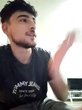 Snapshot of yasinesra757_ chatting on 03/06/26, 12:07 yasinesra757 online show from 03/06/26, 12:07