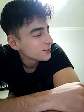 Snapshot of yasinesra757_ chatting on 03/22/26, 04:32 yasinesra757 online show from 03/22/26, 04:32