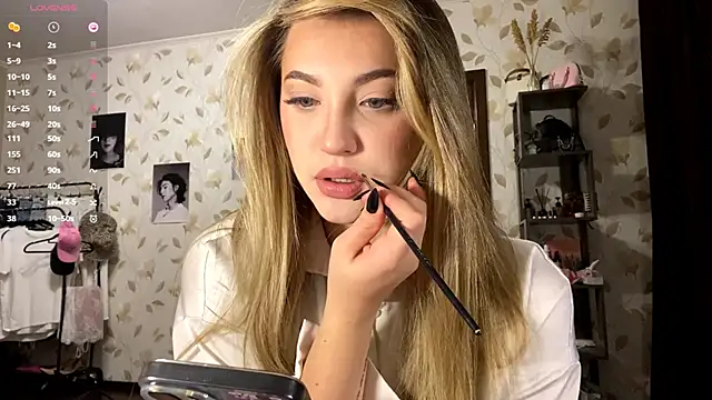 OrethaEredia online show from 11/18/25, 03:16