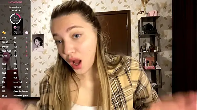 OrethaEredia online show from 11/28/25, 06:54