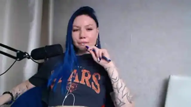 Snapshot of FatalFlirt chatting on 10/31/25, 12:06 FatalFlirt online show from 10/31/25, 12:06