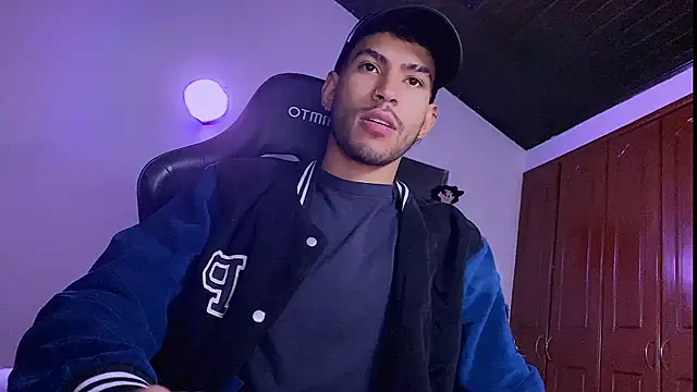 Snapshot of 3v1l chatting on 01/06/26, 09:50 3v1l online show from 01/06/26, 09:50