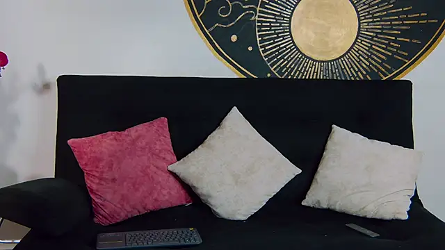 Snapshot of AlessioVitale chatting on 02/12/26, 07:53 AlessioVitale online show from 02/12/26, 07:53