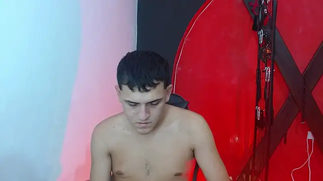 Snapshot of master_loky chatting on 10/31/25, 06:42 master loky online show from 10/31/25, 06:42