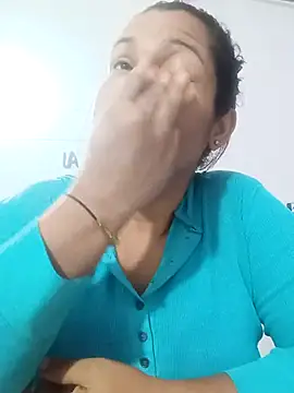 Snapshot of Samaraa_Lee chatting on 11/08/25, 11:32 Samaraa Lee online show from 11/08/25, 11:32