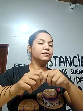 Snapshot of Samaraa_Lee chatting on 11/12/25, 11:54 Samaraa Lee online show from 11/12/25, 11:54