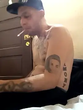 Snapshot of feoGG197 chatting on 01/08/26, 04:26 feoGG197 online show from 01/08/26, 04:26