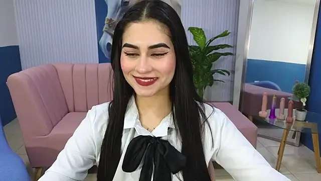Snapshot of amy_lovelydoll chatting on 06/20/26, 07:05 amy lovelydoll online show from 06/20/26, 07:05