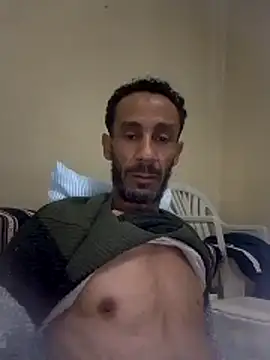 Snapshot of walide100000 chatting on 03/31/26, 09:15 walide100000 online show from 03/31/26, 09:15