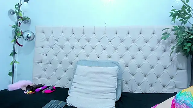 Anggie Miller online show from 07/31/26, 03:39