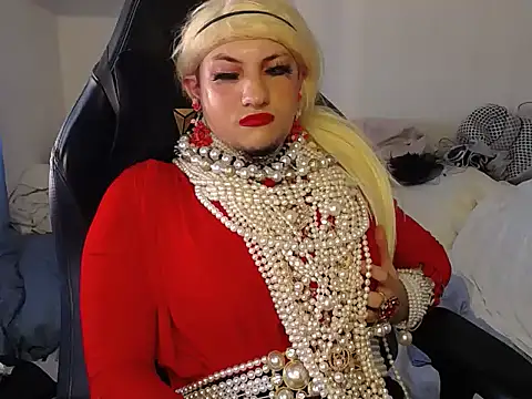 Snapshot of VanesaCrossic chatting on 12/21/25, 08:21 VanesaCrossic online show from 12/21/25, 08:21