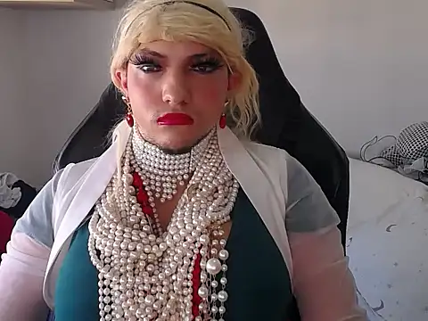 Snapshot of VanesaCrossic chatting on 03/08/26, 08:51 VanesaCrossic online show from 03/08/26, 08:51