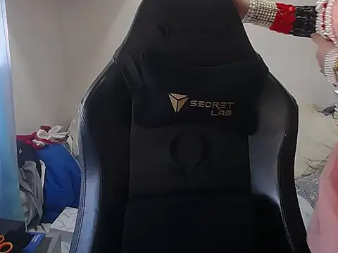 Snapshot of VanesaCrossic chatting on 03/24/26, 10:20 VanesaCrossic online show from 03/24/26, 10:20