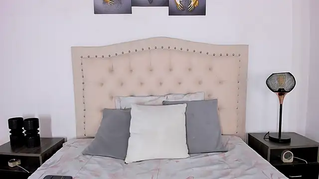 Snapshot of bustyluciana_____ chatting on 03/04/26, 08:15 bustyluciana online show from 03/04/26, 08:15