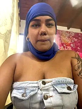 Snapshot of kadira6_ chatting on 01/07/26, 11:45 kadira6 online show from 01/07/26, 11:45