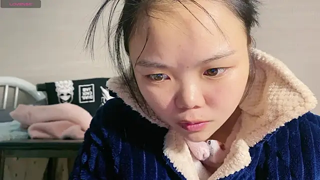 0xiaosu0 online show from 12/16/25, 02:05