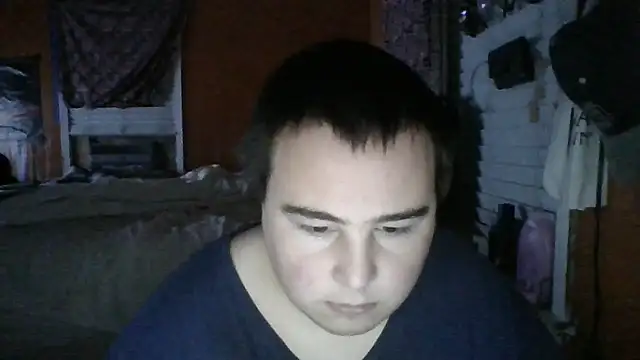 Snapshot of Theo269 chatting on 12/15/25, 01:10 Theo269 online show from 12/15/25, 01:10