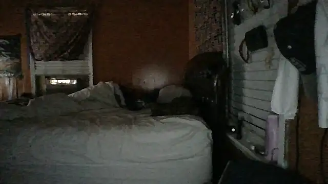 Snapshot of Theo269 chatting on 01/11/26, 07:52 Theo269 online show from 01/11/26, 07:52