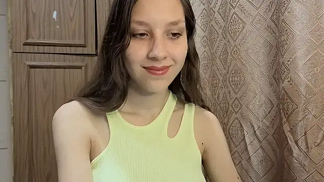 Snapshot of LahomaSassano chatting on 11/19/25, 11:05 LahomaSassano online show from 11/19/25, 11:05