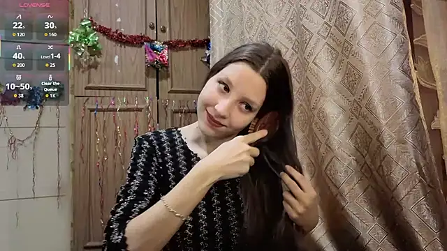 Snapshot of LahomaSassano chatting on 12/15/25, 11:09 LahomaSassano online show from 12/15/25, 11:09