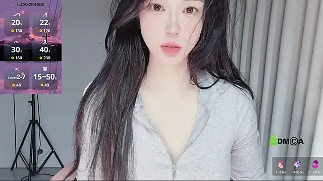 YunShan-33 online show from 06/08/26, 03:29