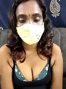 Snapshot of Queen-dhivya chatting on 01/05/26, 05:49 Queen-dhivya online show from 01/05/26, 05:49