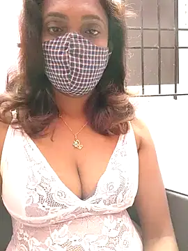 Snapshot of Queen-dhivya chatting on 02/01/26, 09:35 Queen-dhivya online show from 02/01/26, 09:35