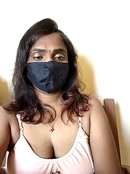 Snapshot of Queen-dhivya chatting on 02/05/26, 03:33 Queen-dhivya online show from 02/05/26, 03:33