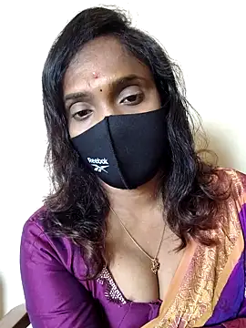 Snapshot of Queen-dhivya chatting on 02/25/26, 05:50 Queen-dhivya online show from 02/25/26, 05:50