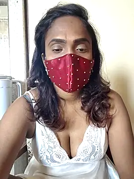 Snapshot of Queen-dhivya chatting on 03/02/26, 07:59 Queen-dhivya online show from 03/02/26, 07:59