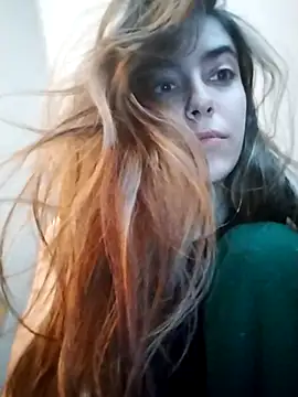 Snapshot of mooreenaa23 chatting on 10/31/25, 10:27 mooreenaa23 online show from 10/31/25, 10:27