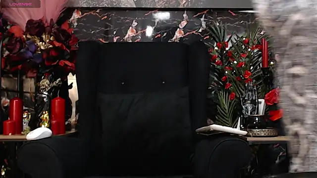 Snapshot of DominatrixEve chatting on 01/17/26, 04:11 DominatrixEve online show from 01/17/26, 04:11