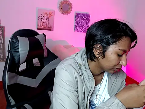 Snapshot of Samanta_777 chatting on 01/09/26, 08:43 Samanta 777 online show from 01/09/26, 08:43