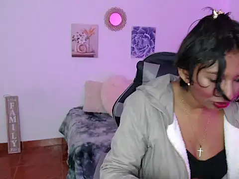 Snapshot of Samanta_777 chatting on 01/16/26, 03:54 Samanta 777 online show from 01/16/26, 03:54