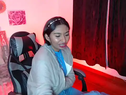 Snapshot of Samanta_777 chatting on 02/24/26, 01:58 Samanta 777 online show from 02/24/26, 01:58