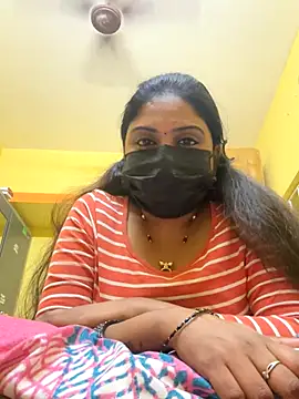 Tamil Hot Varshu online show from 12/13/25, 07:53