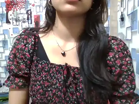 Snapshot of pragya_44 chatting on 02/19/26, 04:03 pragya 44 online show from 02/19/26, 04:03