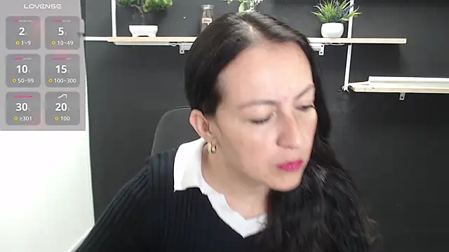 Lauryn Jones online show from 06/10/26, 05:34