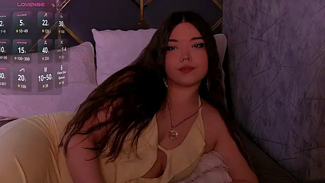 NaomiAster online show from 06/19/26, 07:45