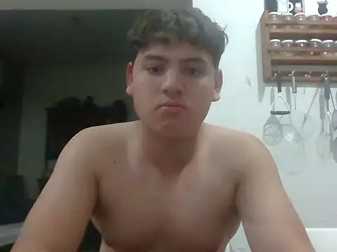 Snapshot of Myboy0020 chatting on 11/21/25, 04:22 Myboy0020 online show from 11/21/25, 04:22